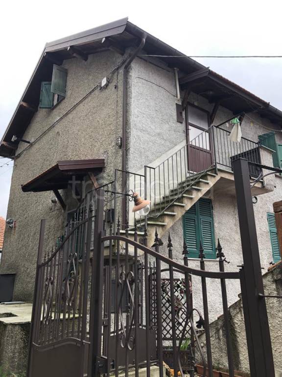 Appartamento in vendita a Montoggio località Montemoro