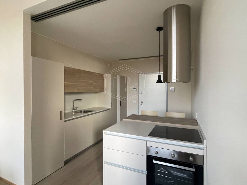Appartamento in vendita a Milano via Giampietro Lucini, 19
