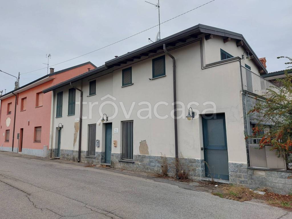 Appartamento in vendita a Robecco sul Naviglio via Santa Croce, 16