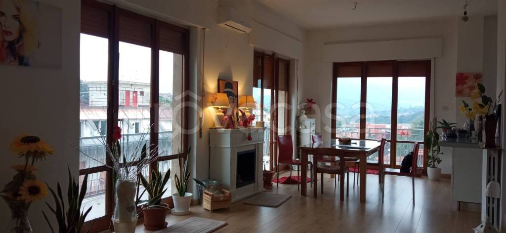 Appartamento in vendita ad Avellino via Serafino Pionati, 12