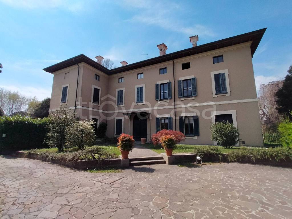 Villa in vendita a Cernusco Lombardone via Privata Stazione, 3
