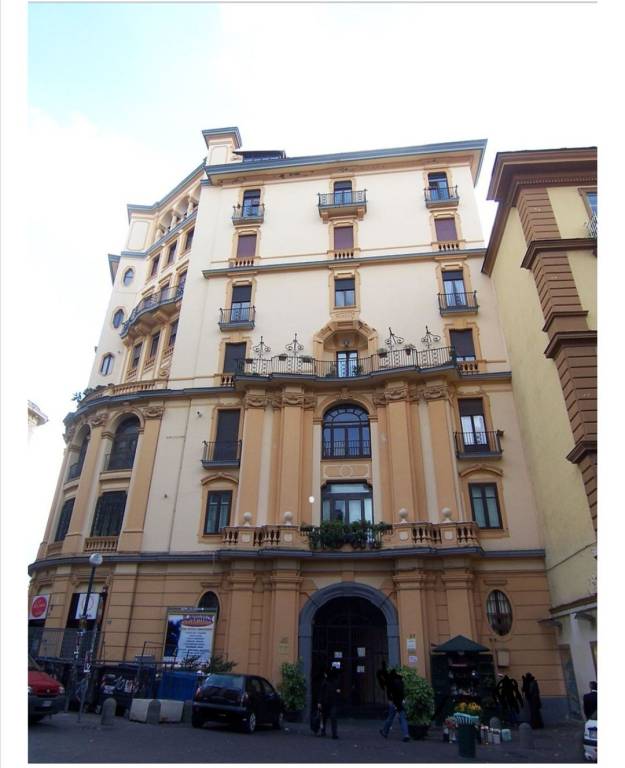 Appartamento in vendita a Napoli via Domenico Cimarosa, 37