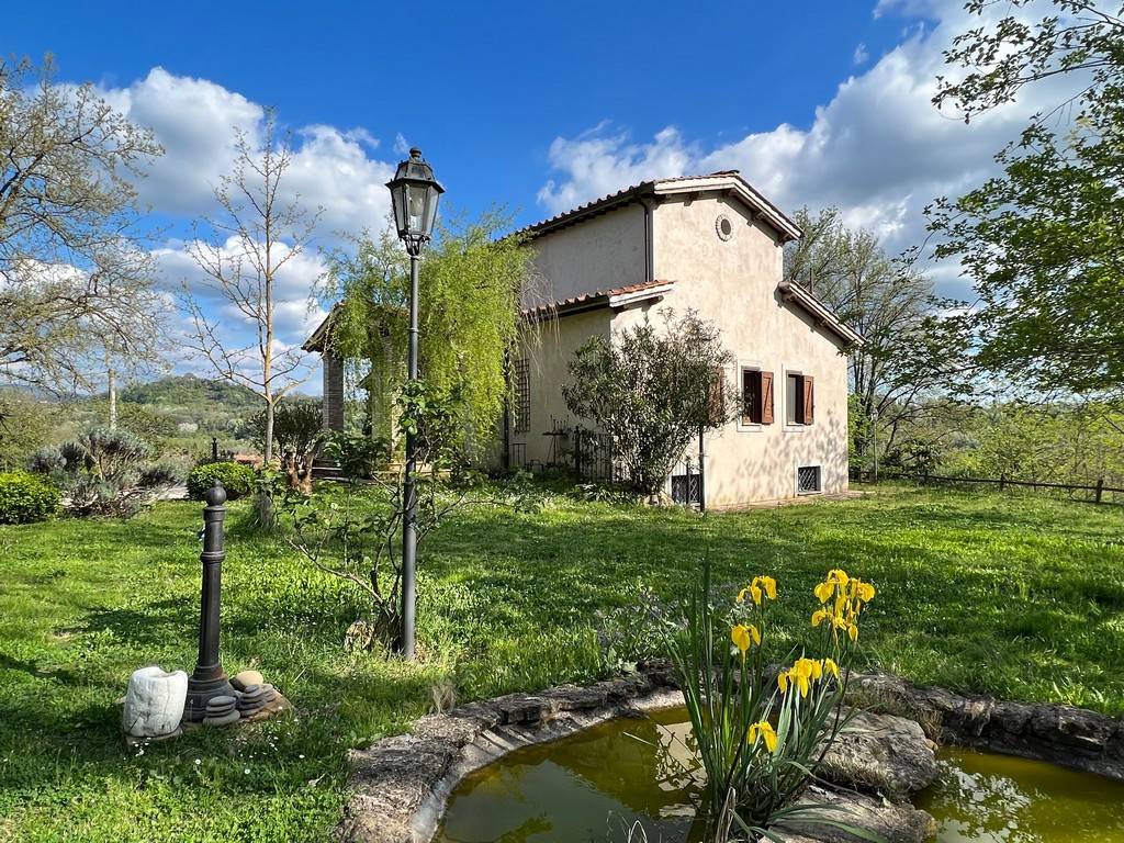 Villa in vendita a Tarano s. antonio, 9
