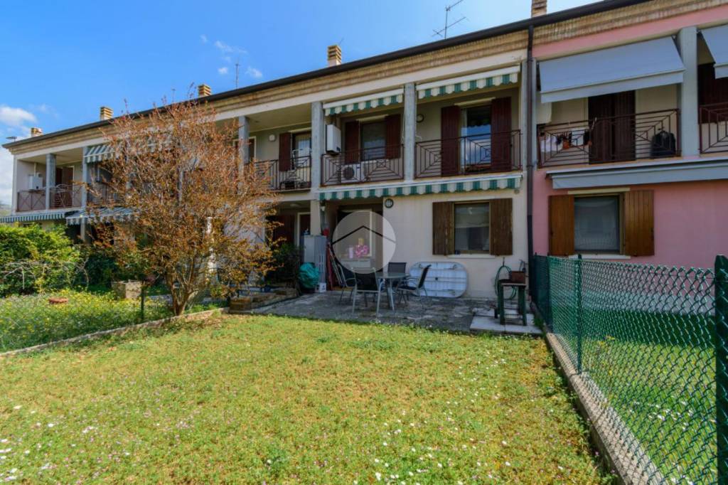 Villa a Schiera in vendita a San Pietro in Cariano via Graziani, 37