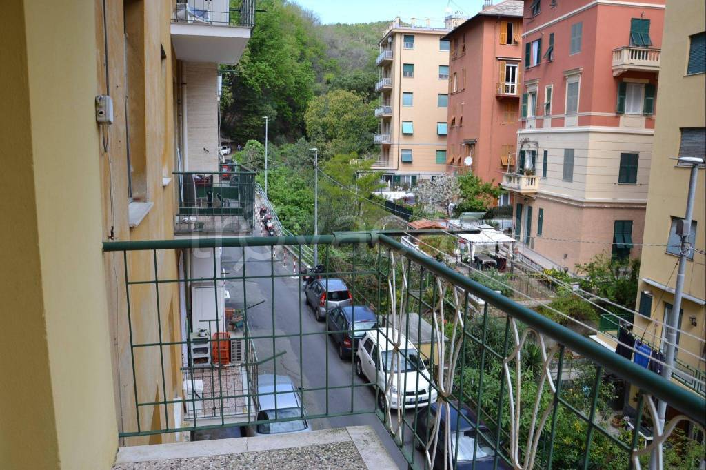 Appartamento in in vendita da privato a Genova via Rexello, 20