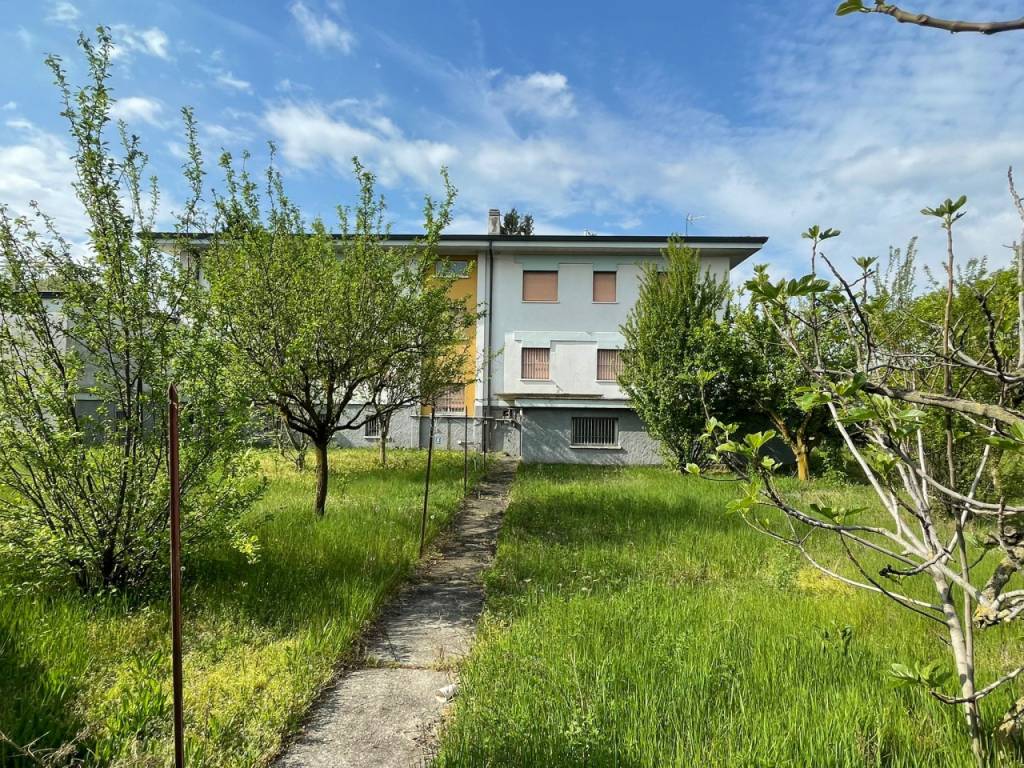 Villa in vendita a Caravaggio via Professor Andrea Baruffi ,3