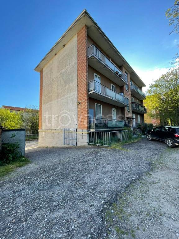 Appartamento in in vendita da privato a Pavia via Oglio, 22