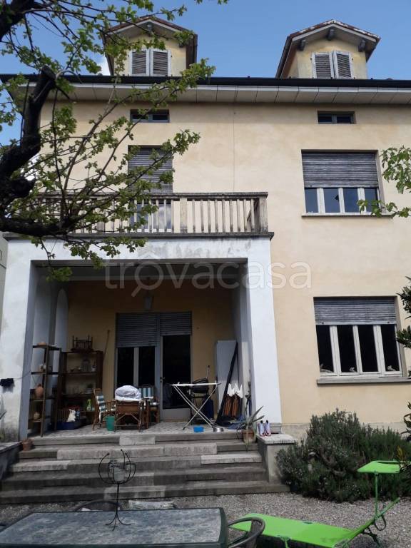 Villa in vendita a Crema piazza Guglielmo Marconi