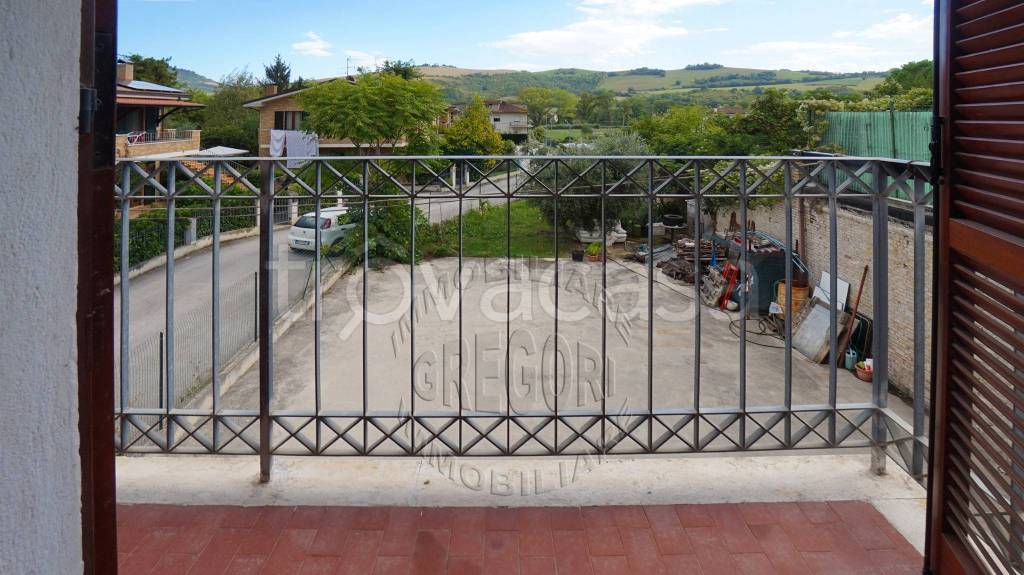 Appartamento in vendita a Monterubbiano via Raffaello Sanzio, 34