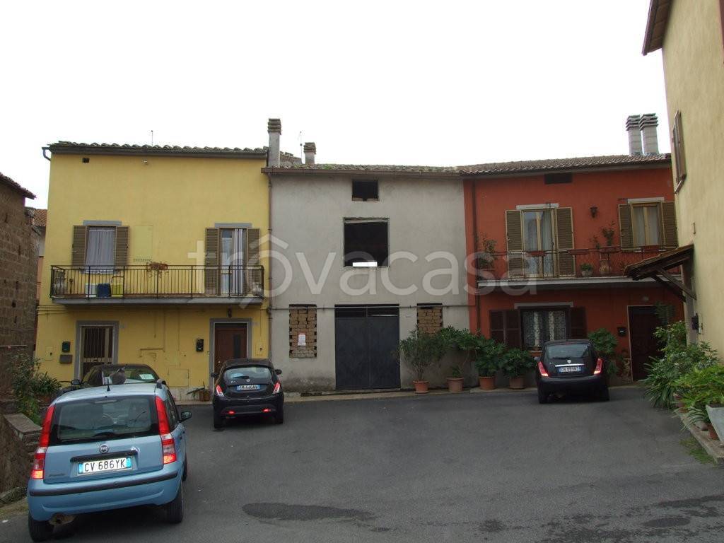 Casa Indipendente in vendita a Castel Sant'Elia via delle Cascine