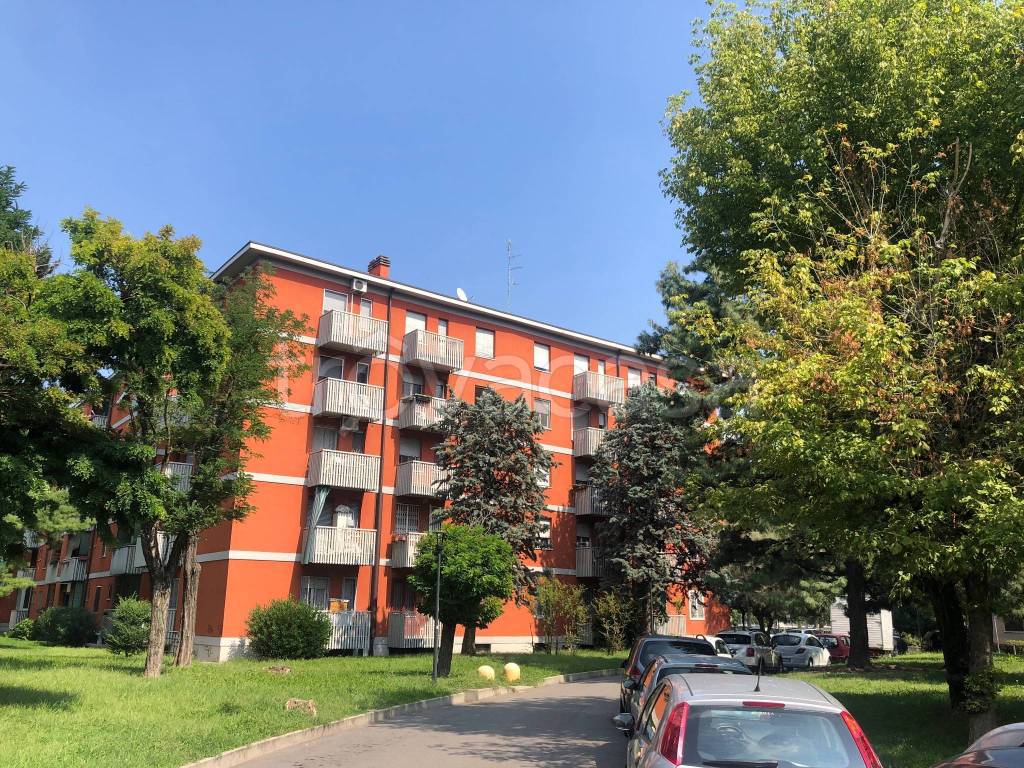 Appartamento in affitto a Milano via Comasina, 57
