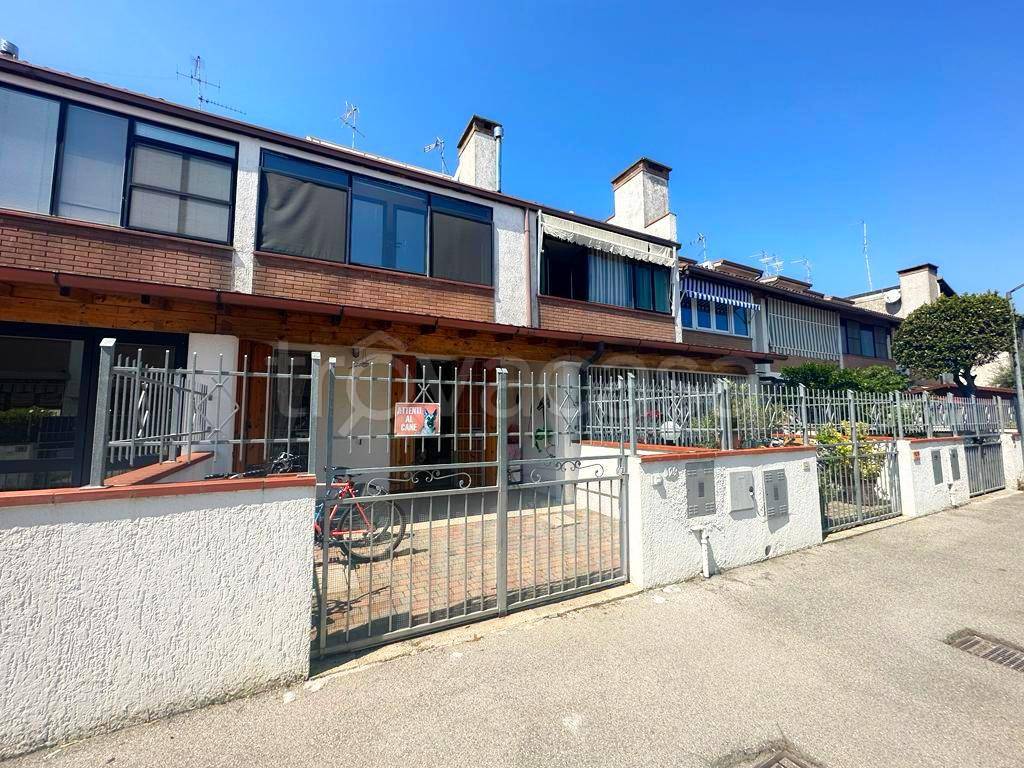 Villa a Schiera in vendita a Comacchio via Ancona, 43