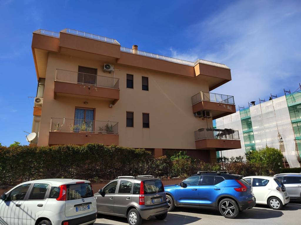 Appartamento in vendita a Palermo via del Pesco, 2