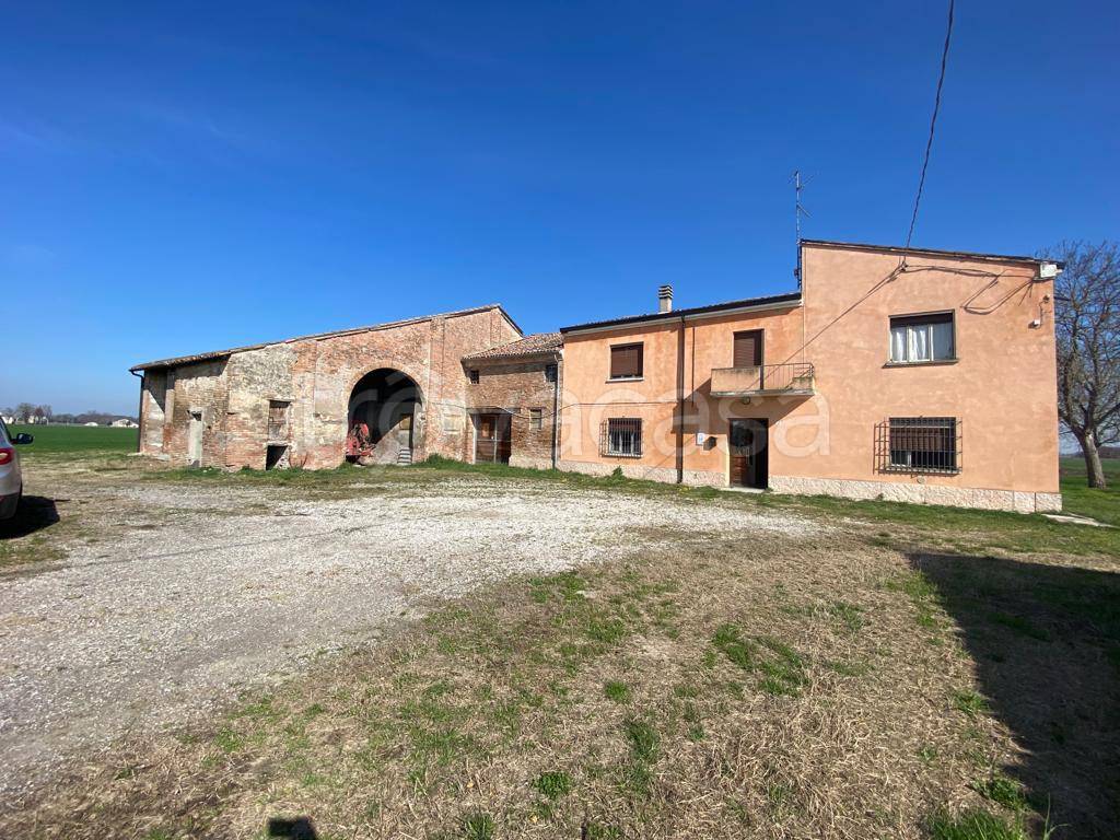 Villa in vendita a Quistello via Savazzona