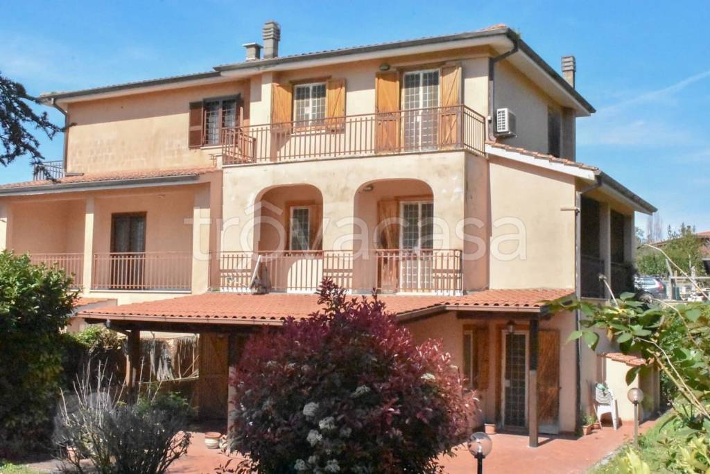 Villa a Schiera in vendita ad Albano Laziale via Montagnano