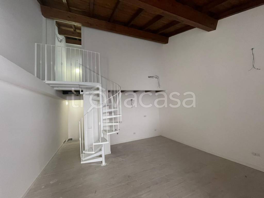 Appartamento in vendita a Viterbo via Bussi