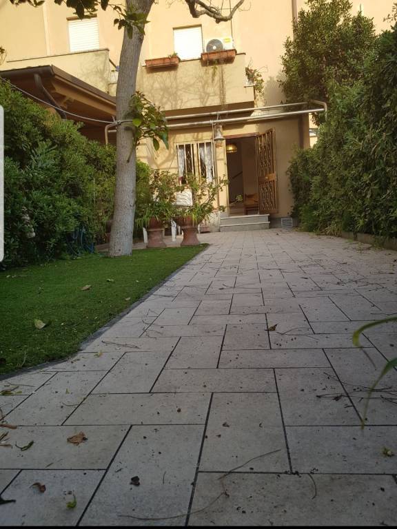 Villa a Schiera in vendita a Fiumicino via Porto Recanati