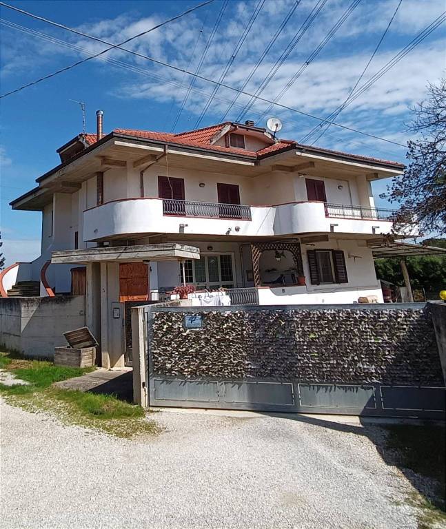 Appartamento in vendita a Cepagatti via Valignani