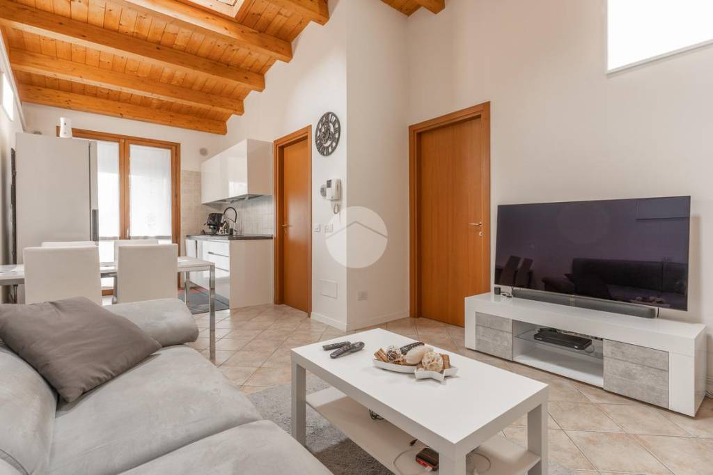 Appartamento in vendita a Trezzano sul Naviglio via Monteverdi, 24