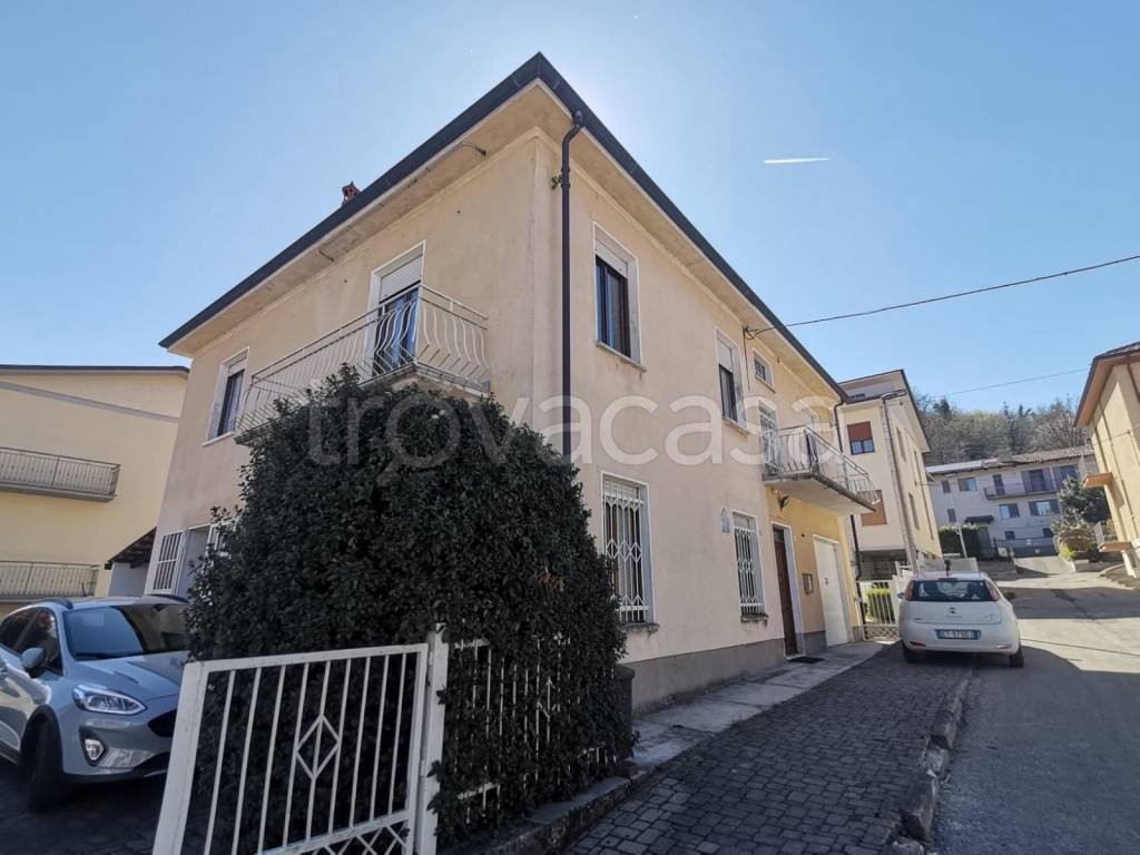 Villa in vendita ad Alba corso Cortemilia
