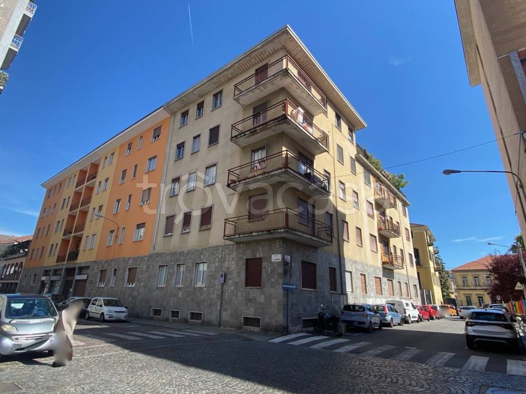 Appartamento in vendita a Biella via Dante Alighieri, 8