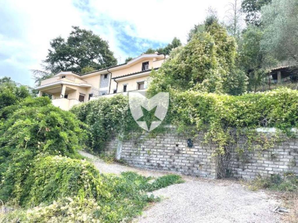 Villa in vendita a Rignano Flaminio via Via di Valle Spadana 3/f