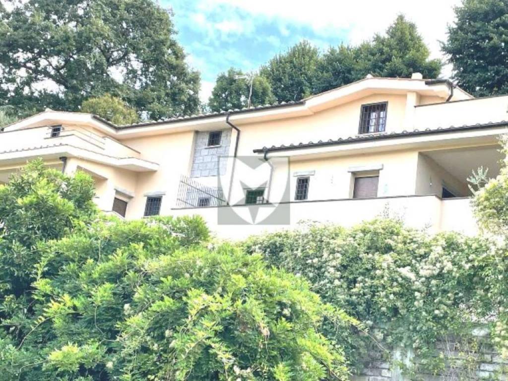Villa Bifamiliare in vendita a Rignano Flaminio via Via di Valle Spadana 3/g