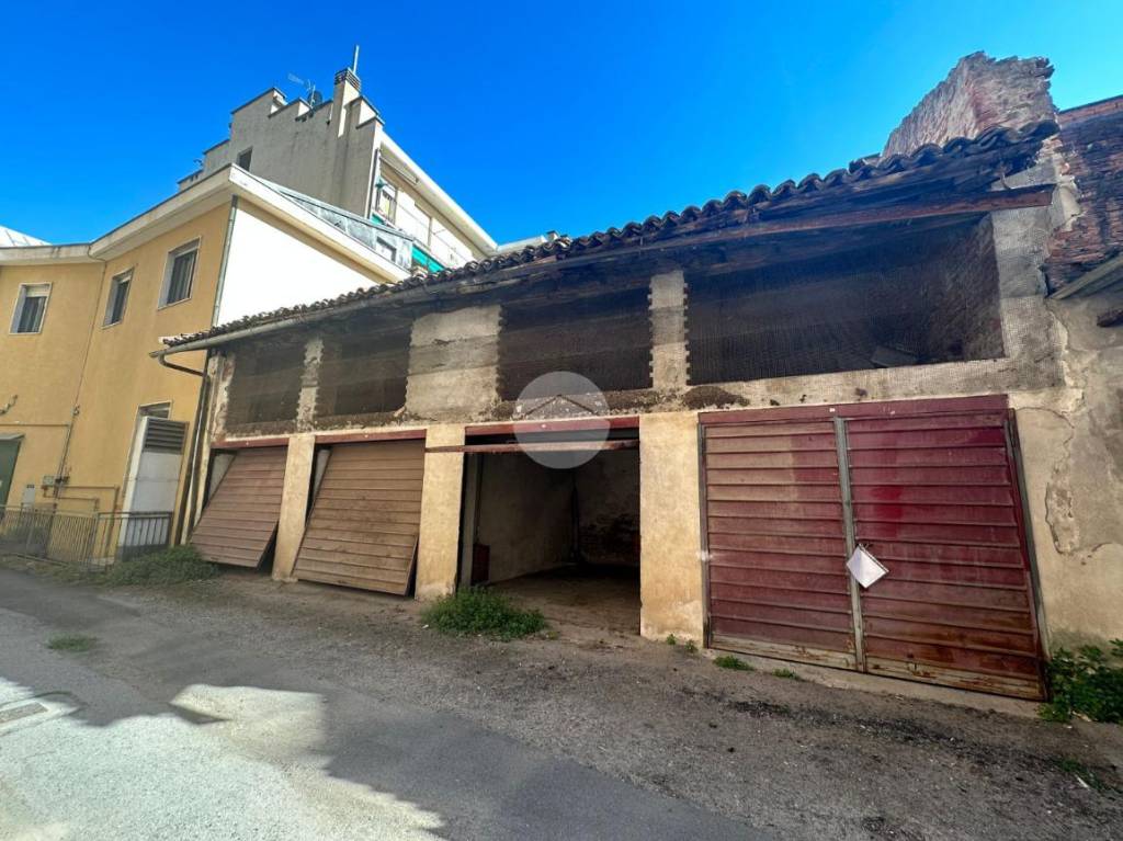 Garage in vendita a Savigliano piazza del Popolo