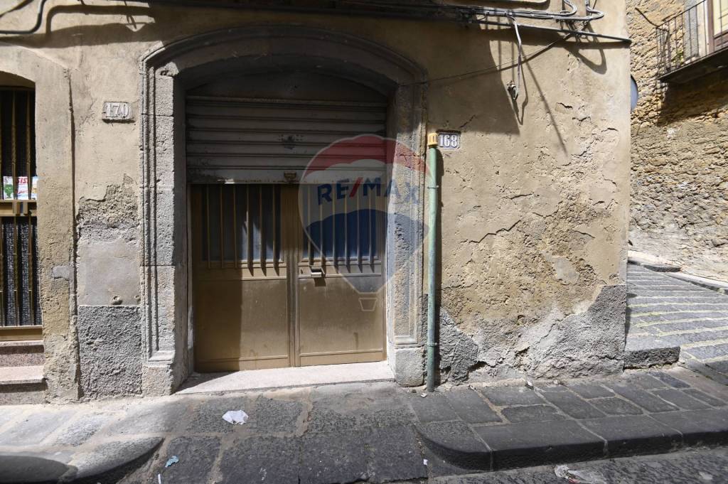 Garage in vendita a Caltagirone via San Pietro, 168