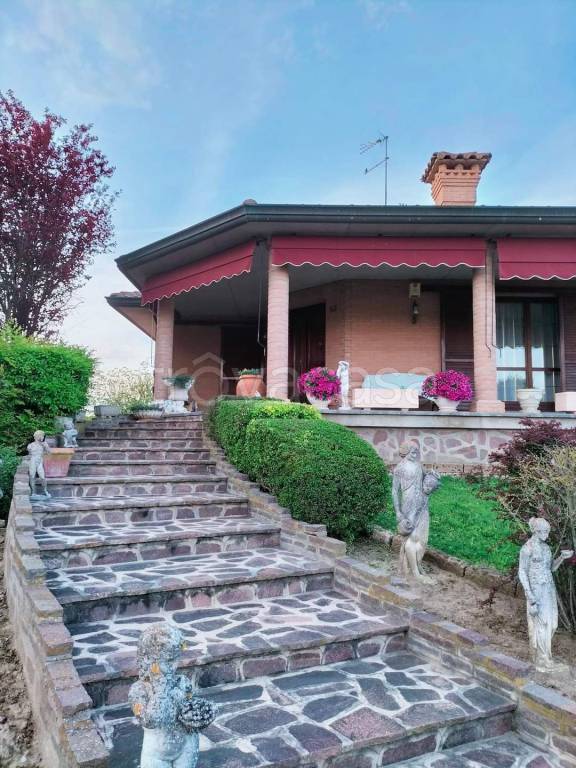 Villa in in vendita da privato a Riva del Po via Achille Grandi