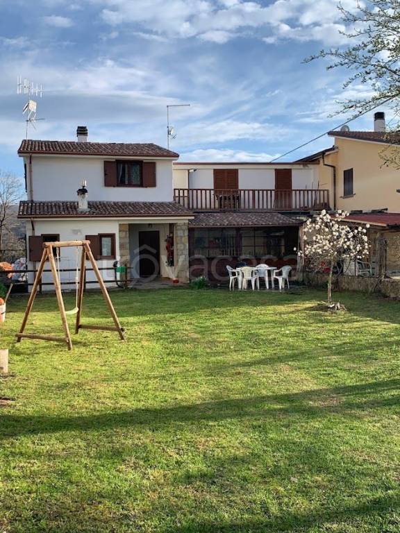 Casa Indipendente in in vendita da privato ad Amatrice frazione Collecreta, 8
