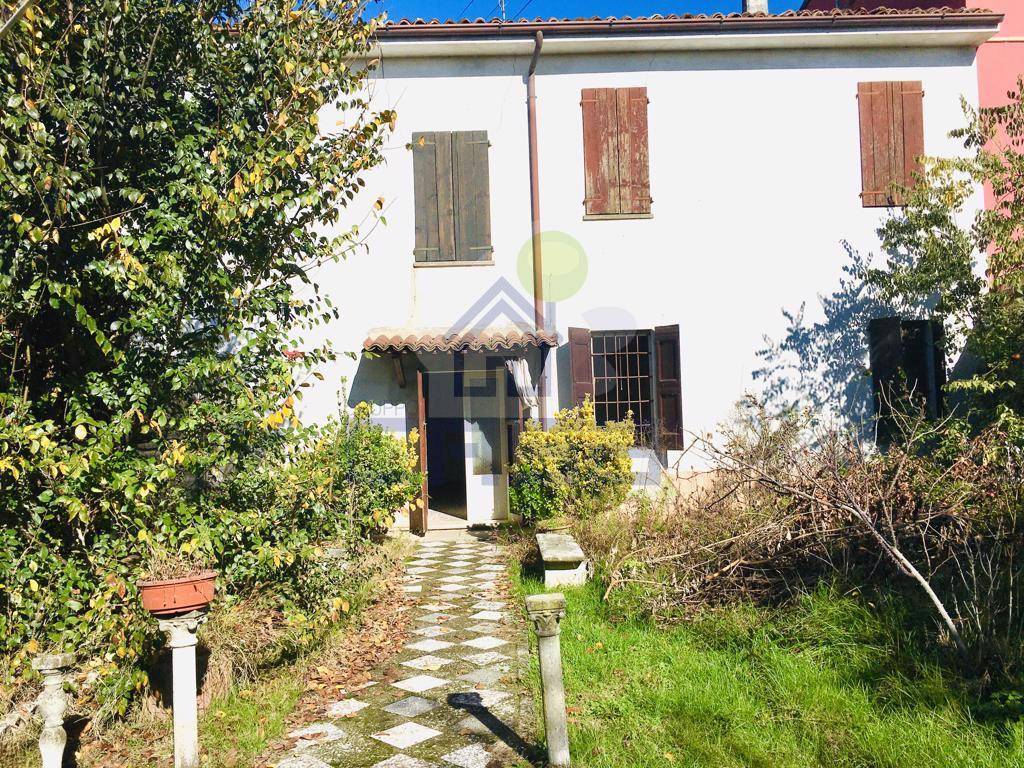 Casa Indipendente in vendita a Rivarolo Mantovano rivarolo Mantovano via Matteotti n.247
