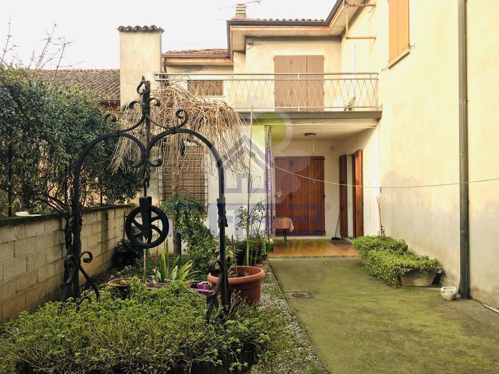 Casa Indipendente in vendita a Calvatone via Umberto I 39