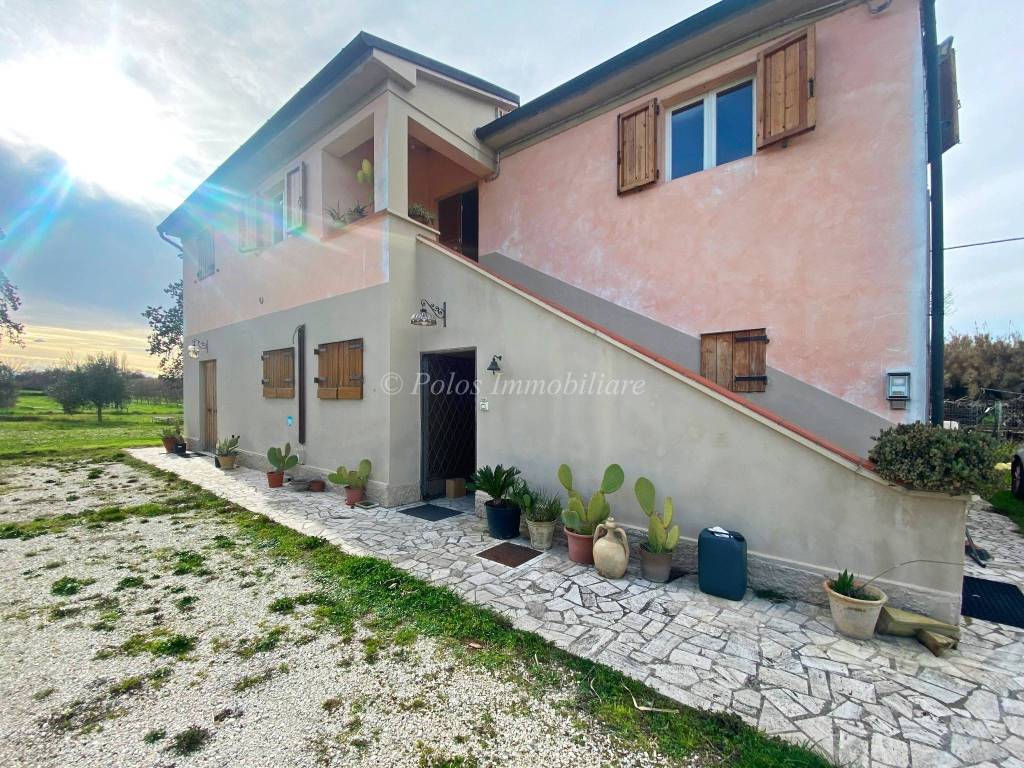 Casale in vendita a Sant'Elpidio a Mare strada Provinciale Faleriense