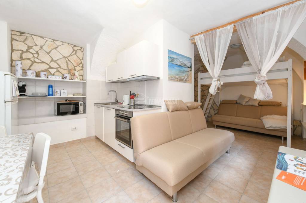 Appartamento in vendita a Manerba del Garda via Leutelmonte, 31