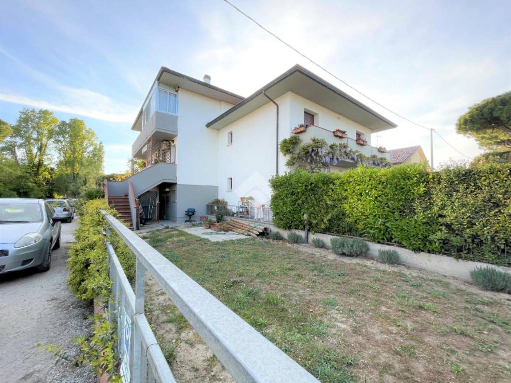 Appartamento in vendita a Cervia via Pinarella, 466