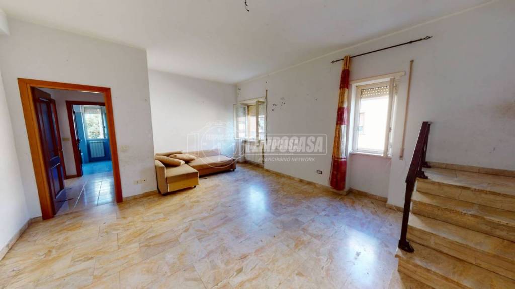 Appartamento in vendita a Roma via pianezza