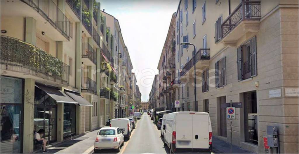 Appartamento in vendita a Milano via Settala