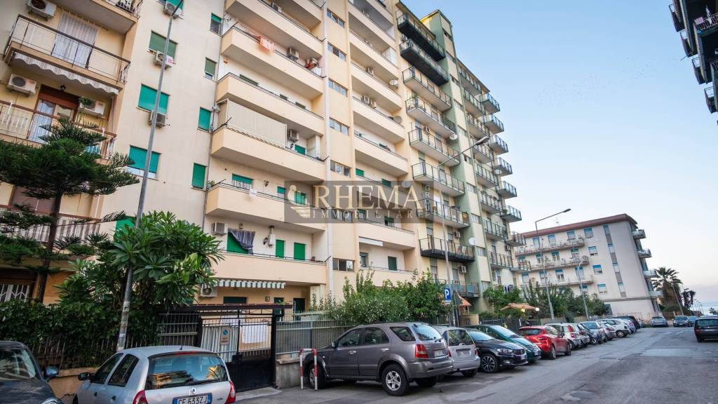 Appartamento in vendita a Palermo via Cesare Bione