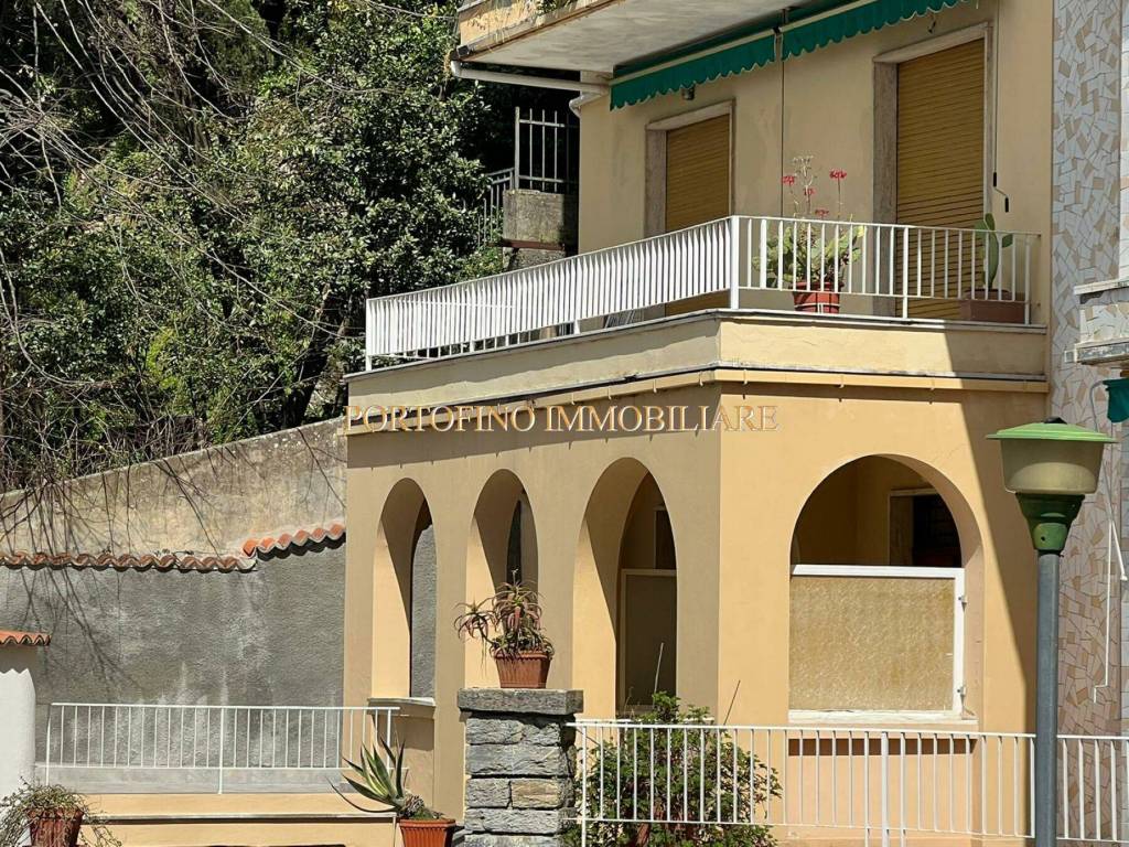 Appartamento in vendita a Rapallo via Privata del Parco Casana