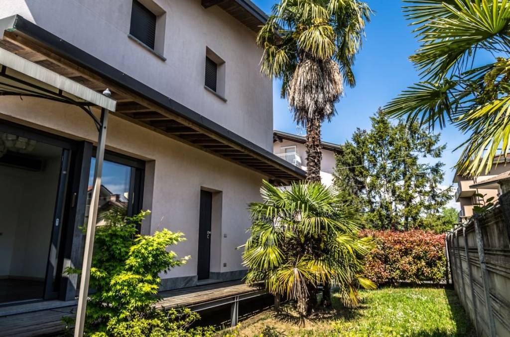 Villa in vendita ad Arcore via Giuseppe Parini, 48