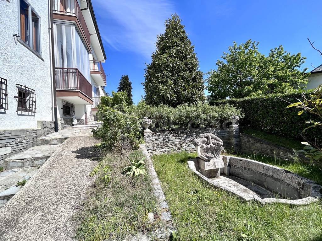 Villa Bifamiliare in vendita ad Asti