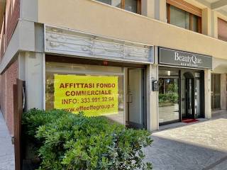 Negozio in affitto a firenze via maragliano
