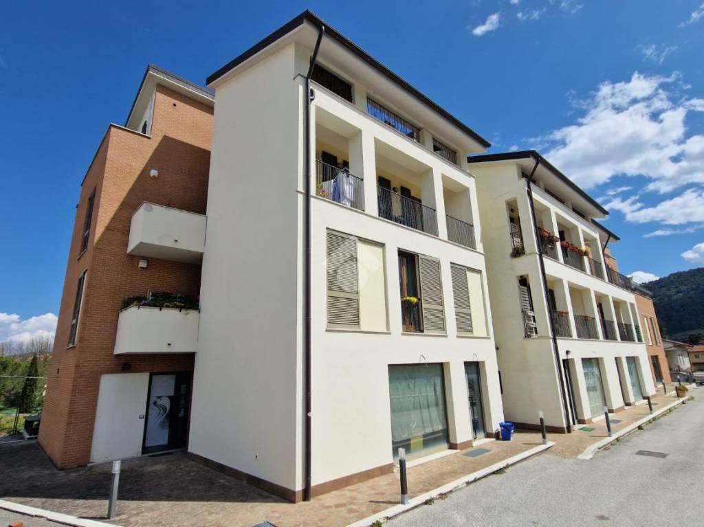 Appartamento in vendita a Spoleto via Eugenio Curiel