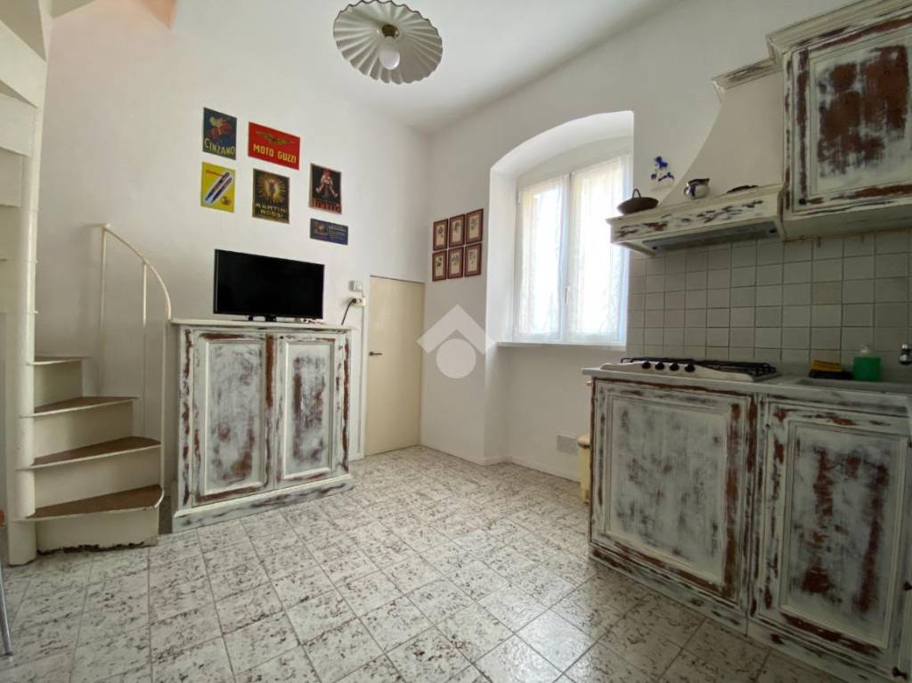 Appartamento in vendita a Lerici via Andrea Costa, 3
