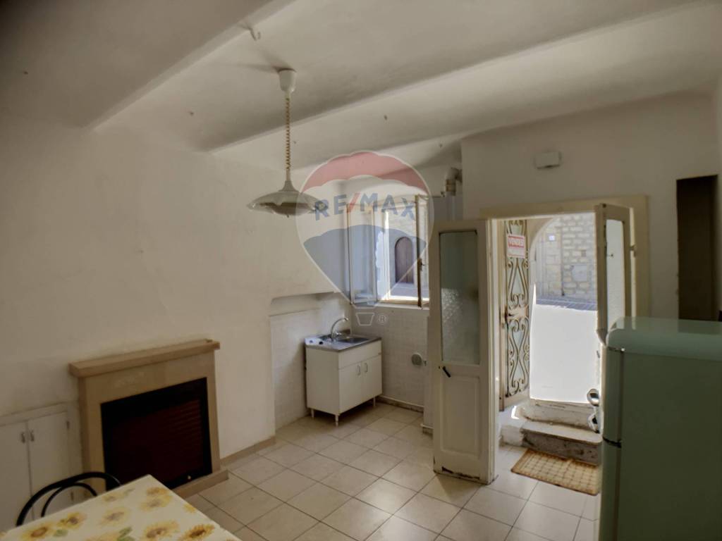 Appartamento in vendita a Castiglione Messer Marino via Garibaldi, 73