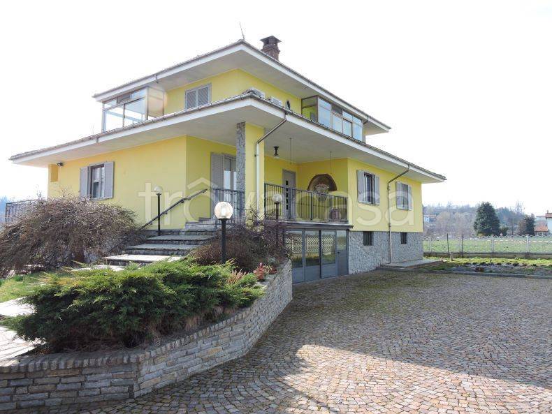 Villa in vendita a Bene Vagienna via Carrù, 81