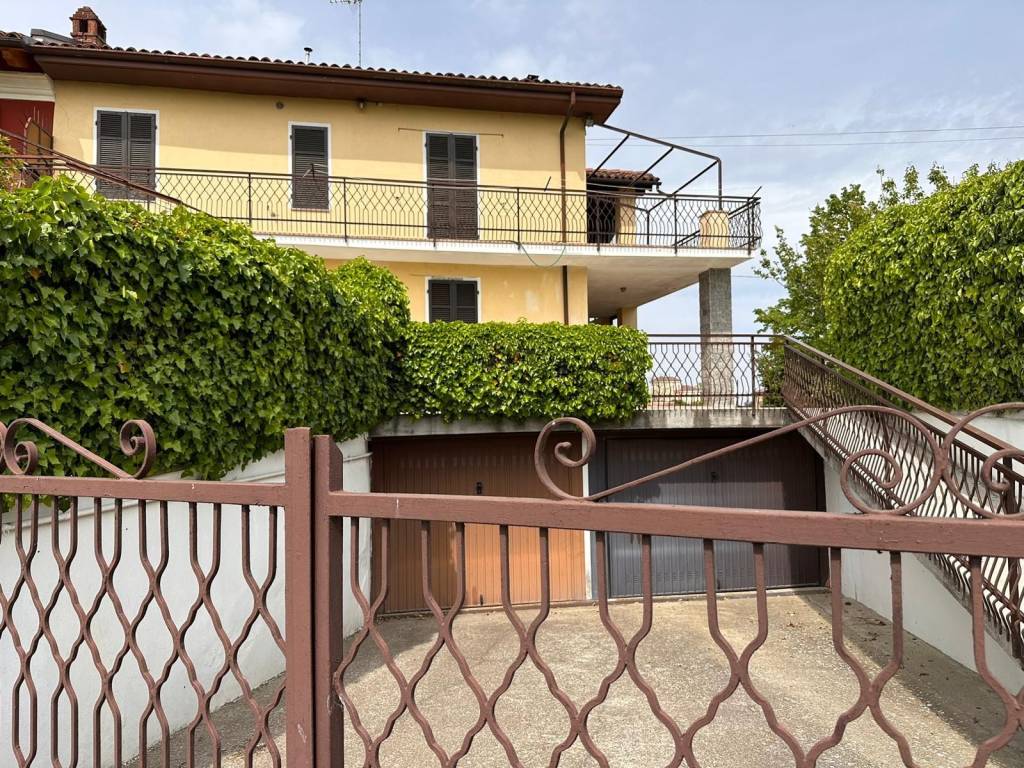 Appartamento in in vendita da privato a San Damiano d'Asti via Gorizia, 9