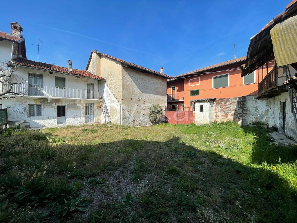 Casa Indipendente in vendita a Caramagna Piemonte vicolo Annunziata, 4