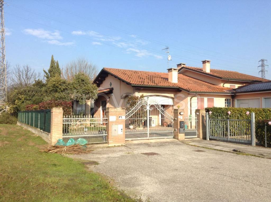 Villa in vendita ad Adria baricetta sp61